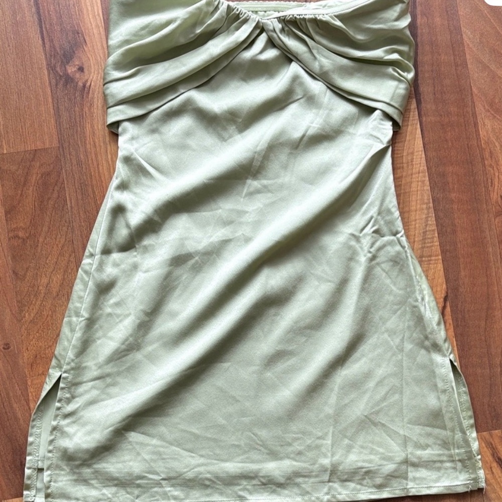 Princess Polly women’s size 2 Strapless Sage Green Twist-Front Dress